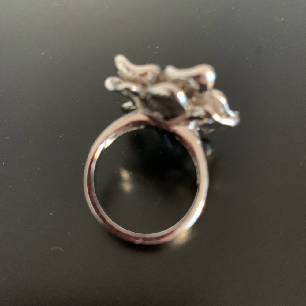 Flower Ring - Picture 6 of 6